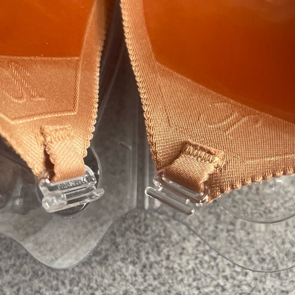 NuBra Tan Seamless Strapless Backless Bra Size C - Picture 2 of 11